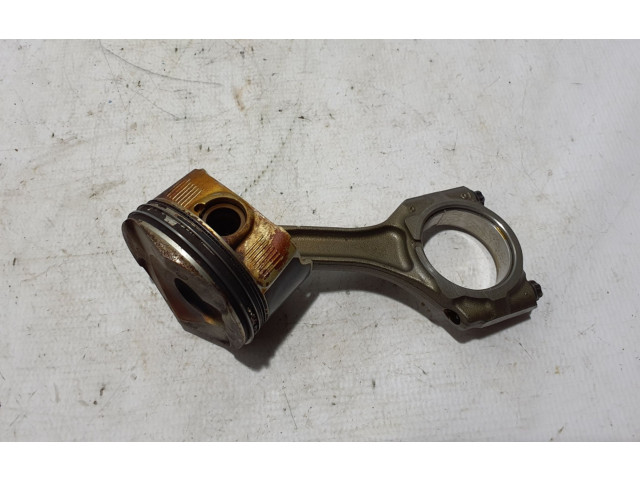 Поршень с шатуном FB20 12013AC050 Subaru Forester SK