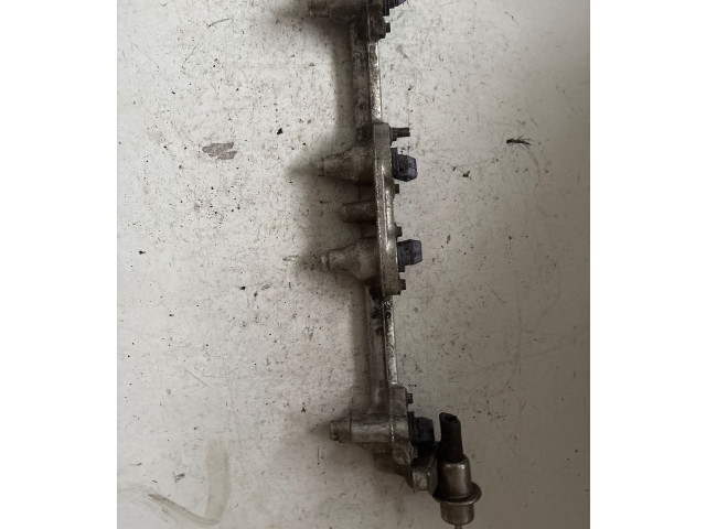 Топливная рампа 95WF9D280BA Ford Galaxy для двигателя 1Z