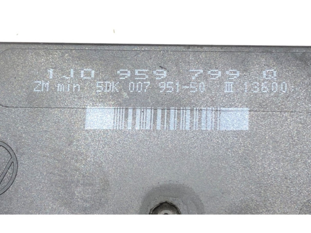Блок комфорта 1J0959799Q   Volkswagen Golf IV   