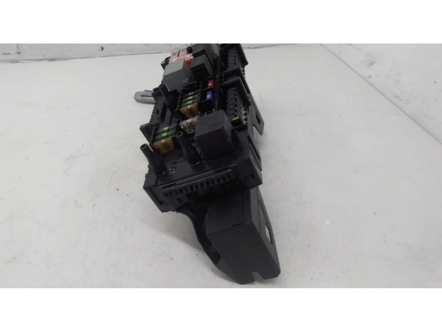 Pojistková skříňka 016706581A Mercedes-Benz E W212 2011