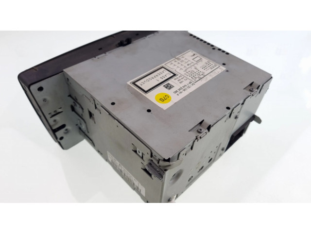 Радио/ проигрыватель CD/DVD / навигация