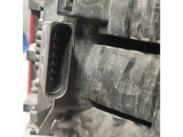 Задний фонарь правый сзади 7H0945258A Volkswagen Transporter - Caravelle T5 2003-2015 года