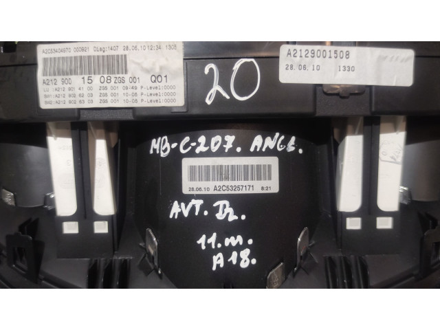 Přístrojová deska Mercedes-Benz E A207 2011 A2129001508
