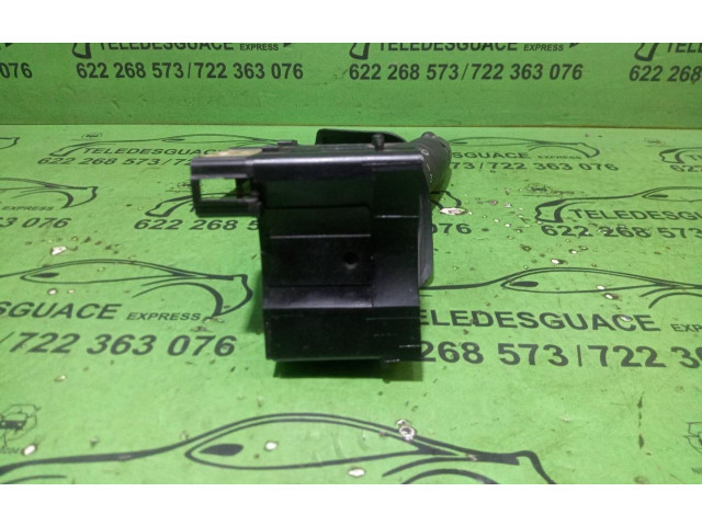 Переключатель дворников 8200792587 Dacia Logan I