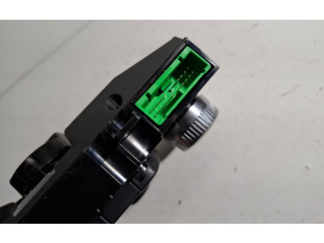 Блок управления климат-контролем 31398587   Volvo V60