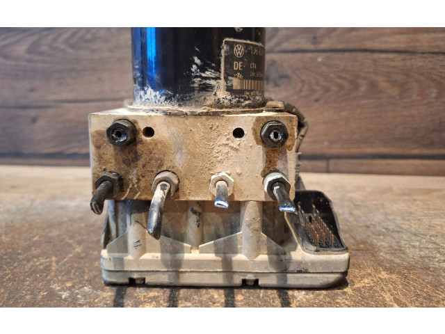 Блок АБС 1J0907379R, 10094903373 Volkswagen Bora 1998 - 2005 года