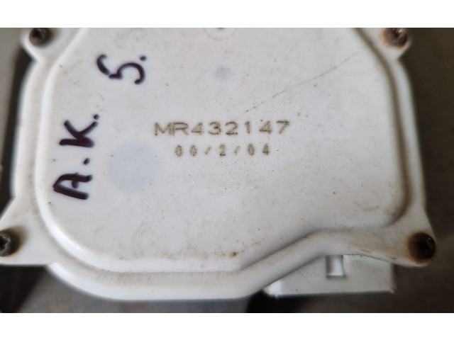 Ручка стеклоочистителей MR432147 Mitsubishi Pajero Sport I