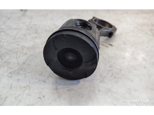 Píst Renault Espace III