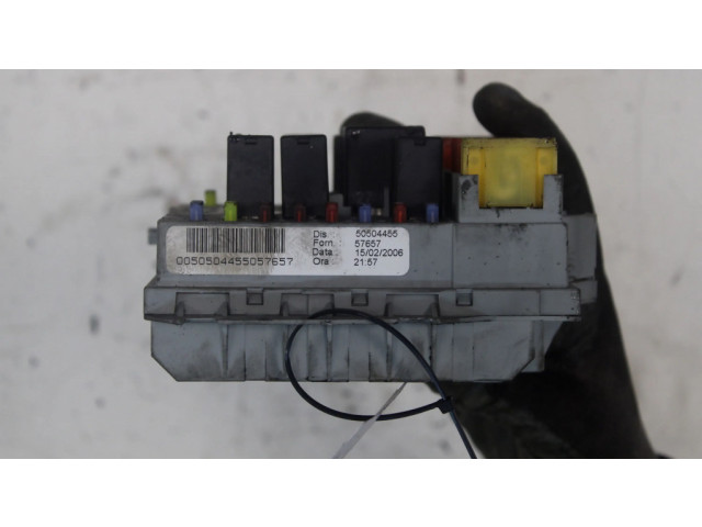 Pojistková skříňka Alfa Romeo Brera 2006