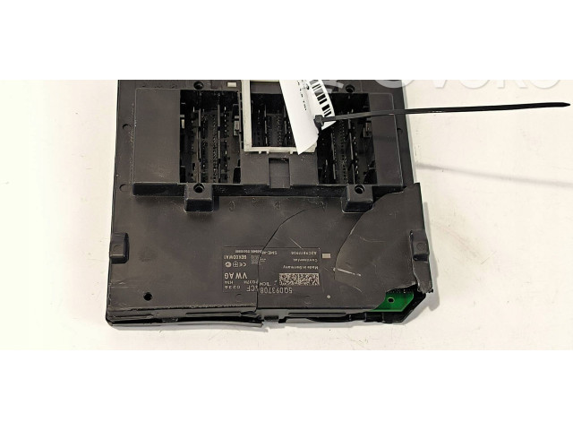 Блок комфорта 5Q0937084CF Skoda Superb B8 (3V)