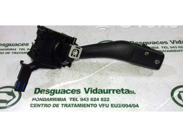 Ручка стеклоочистителей 1K0953519B   Volkswagen Jetta IV