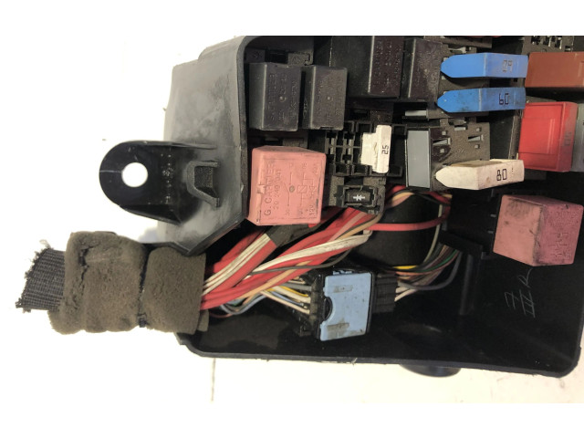 Блок предохранителей K7JA714 Dacia Sandero