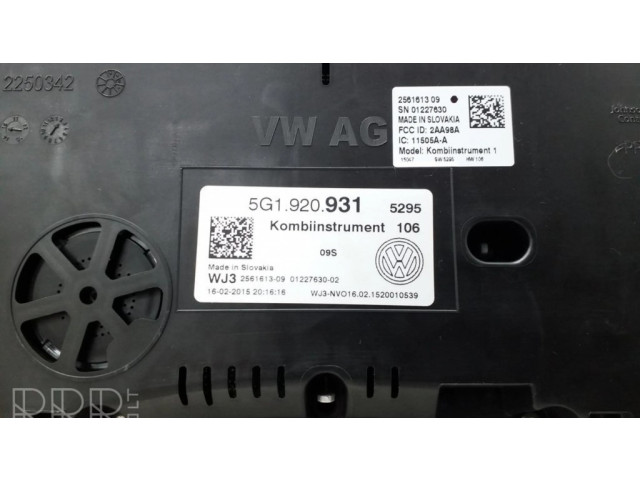 Панель приборов 5G1920931, 5G0857059S Volkswagen Golf VII