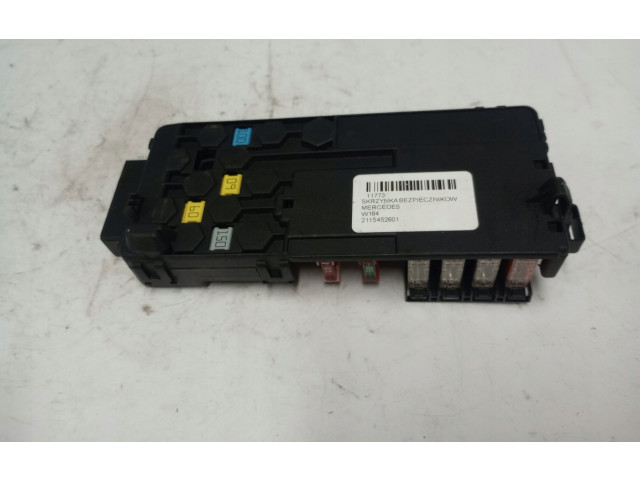 Блок предохранителей  2115452601, 320CDIV6   Mercedes-Benz ML W164    