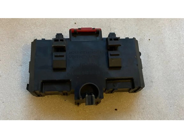 Pojistková skříňka A2035450301 Mercedes-Benz C W203 2002