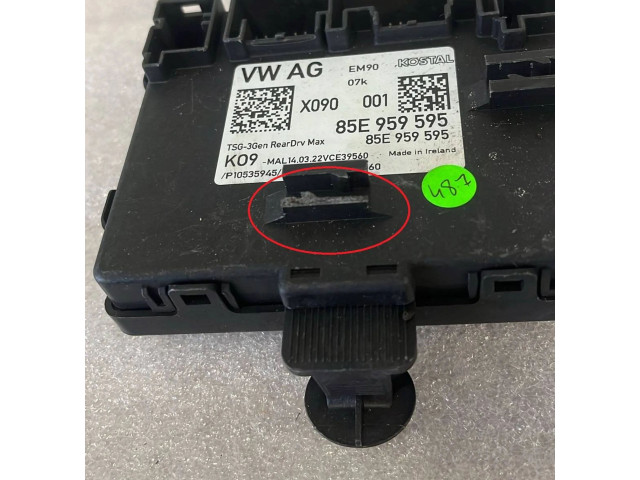 Блок комфорта 85E959595 Audi Q3 F3