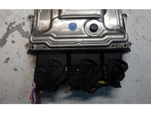 Блок управления двигателем ECU