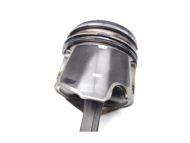 Поршень с шатуном D4204T D4204T Volvo V50