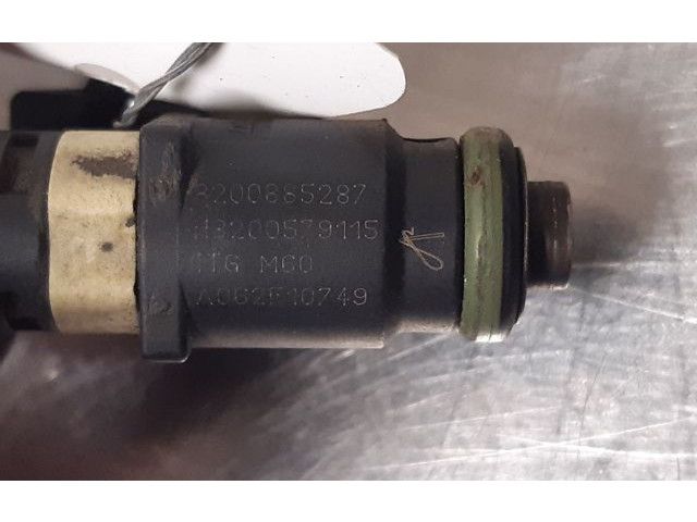 Vstřikovač 132111041872 Renault Wind