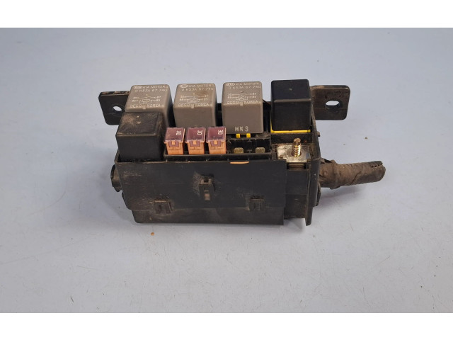 Pojistková skříňka OK53A67BX1 KIA Carnival 2003