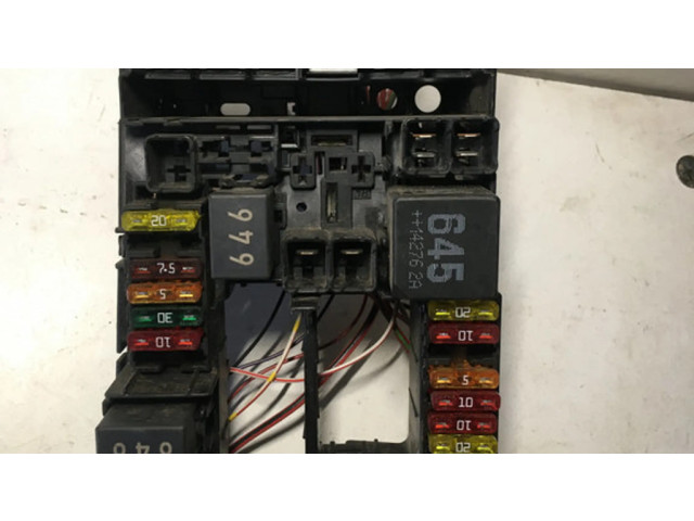 Pojistková skříňka 5Q0937125B Skoda Octavia Mk3 (5E) 2014