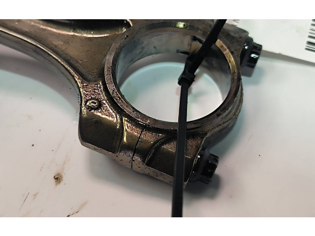 Шатун      Maserati Quattroporte  