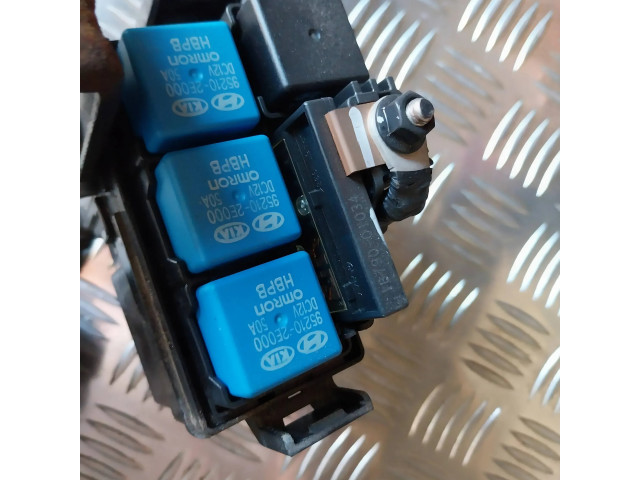 Pojistková skříňka 0003301396, 0003301296 Hyundai i30 fastback 2012