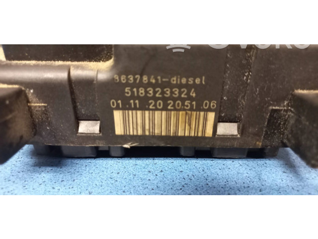 Блок предохранителей  518323324   Volvo V70    