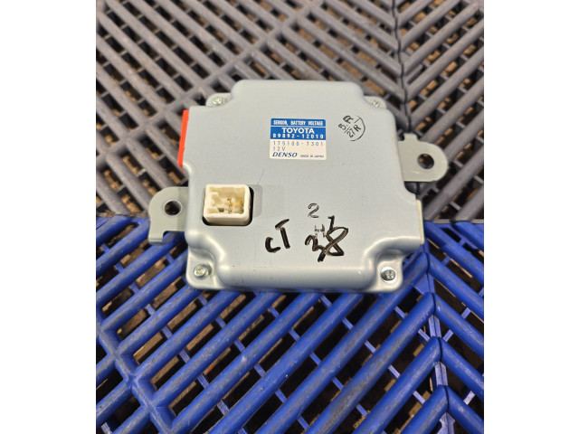 Pojistková skříňka Řídící jednotka BSM 8989212010, 1751007301 Lexus CT 200H 2012