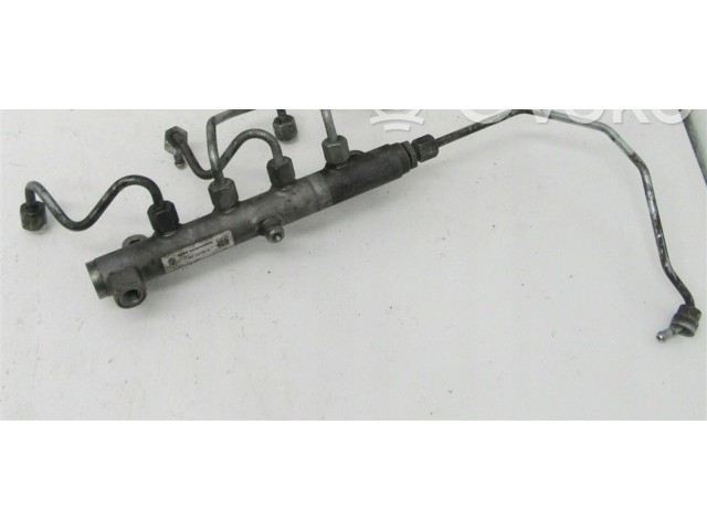 Vstřikovací lišta 057130090Q, 057130764L Audi Q7 4L