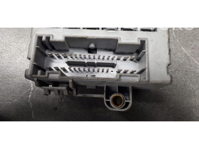 Блок предохранителей 51732919 Fiat Idea