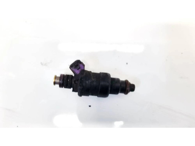 Vstřikovač 9125118   Volvo S40, V40  pro benzínový motor 1.8  