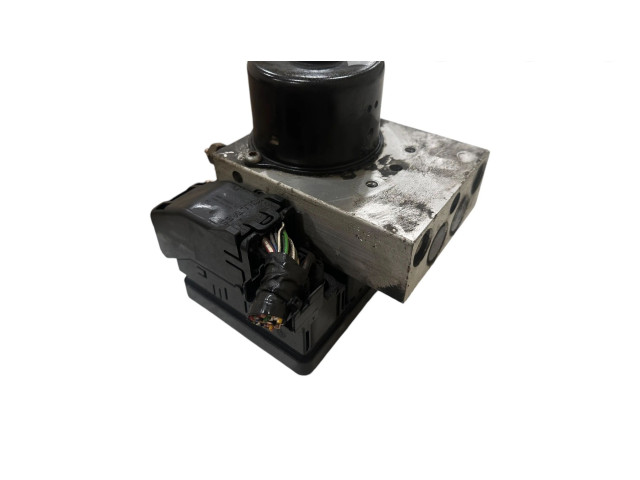 Блок АБС P08671225, 111623 Volvo V70 2000 - 2004 года