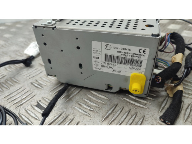 Радио/ проигрыватель CD/DVD / навигация