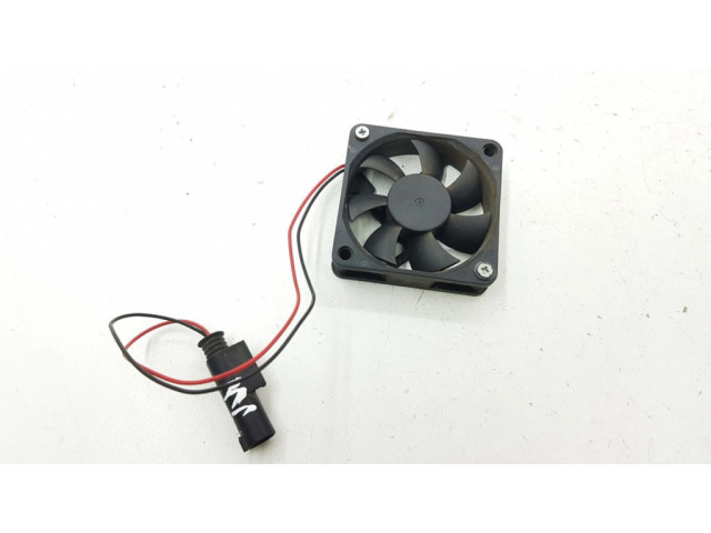 Вентилятор блока управления двигателем