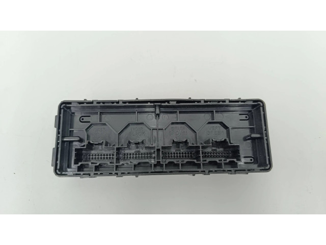 Блок предохранителей 84583887, 812786860 Chevrolet Camaro