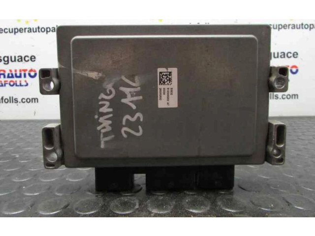 Блок управления двигателем Блок управления 8200774747   Renault Twingo II