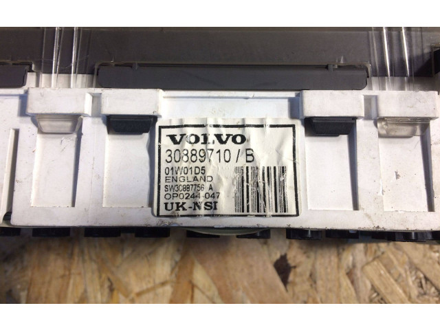 Přístrojová deska Volvo S40, V40 2001 30889710, 01W01D5