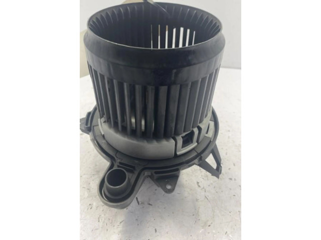 Вентилятор печки 272101005R Renault Captur