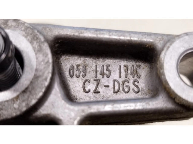 Крепление опоры для ремня генератора