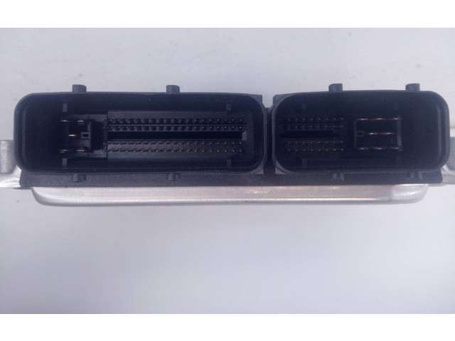 Řídící jednotka 038906019KE, 0281011201 Volkswagen Passat Alltrack 2004