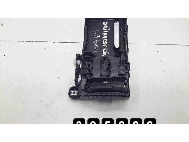 Блок предохранителей Daihatsu Sirion