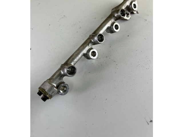 Топливная рампа Mitsubishi Space Wagon