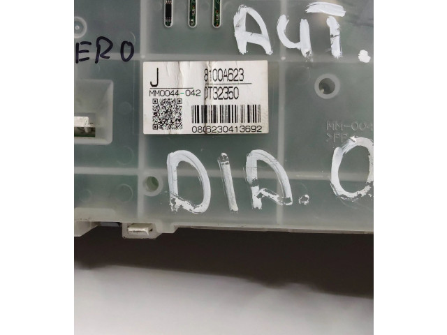 Přístrojová deska  Mitsubishi Pajero 2008 8100A623, 0T32350  