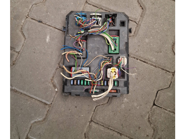 Блок предохранителей 9666952280   Citroen C5    