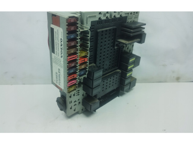 Блок предохранителей  8676286, 8676286   Volvo S80    