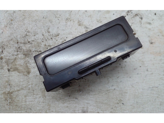 Дисплей    P8200028364A   Renault Scenic I