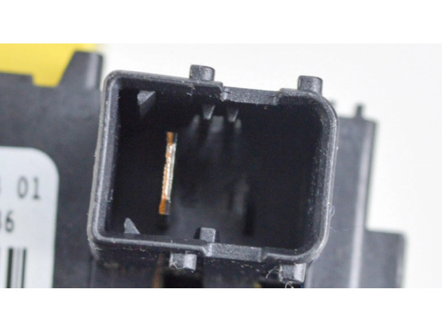 Блок предохранителей 9812661980, A006C801 Peugeot 208