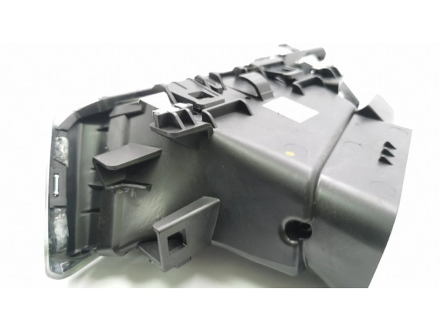 Боковая воздушная решётка