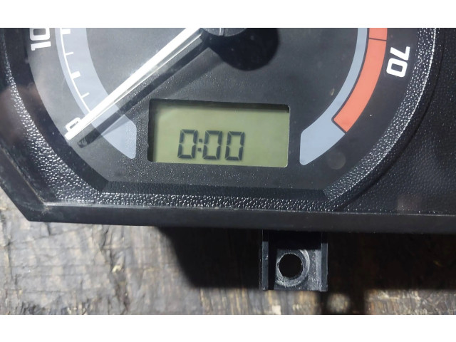 Панель приборов 6Y0920883M, 110080253   Skoda Fabia Mk1 (6Y)       